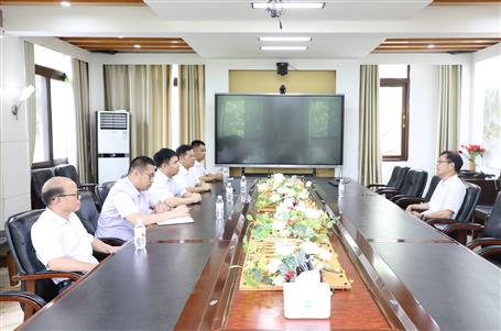 陳禮松與廣西生態(tài)工程職業(yè)技術學院校長馮昌信舉行工作會談